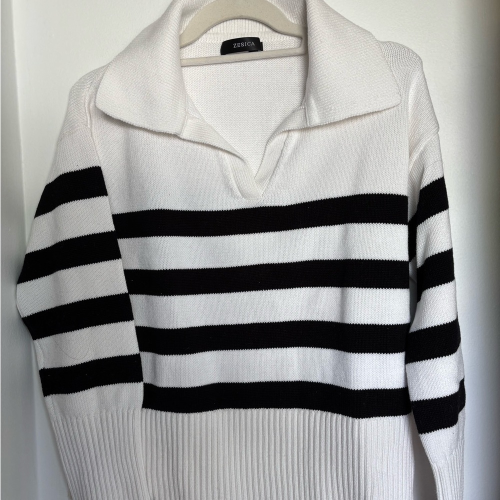 Zesica White and Black Striped Sweater